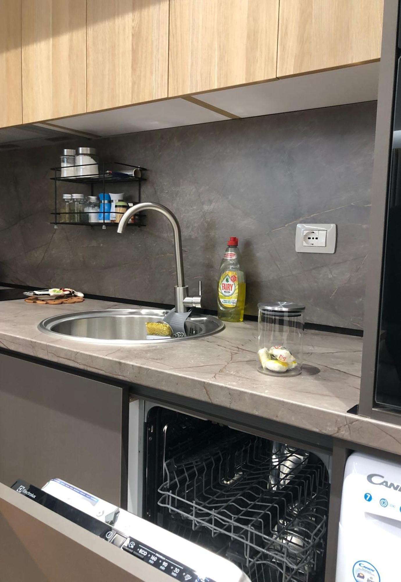 Alajs Apartament Vlorë Екстериор снимка