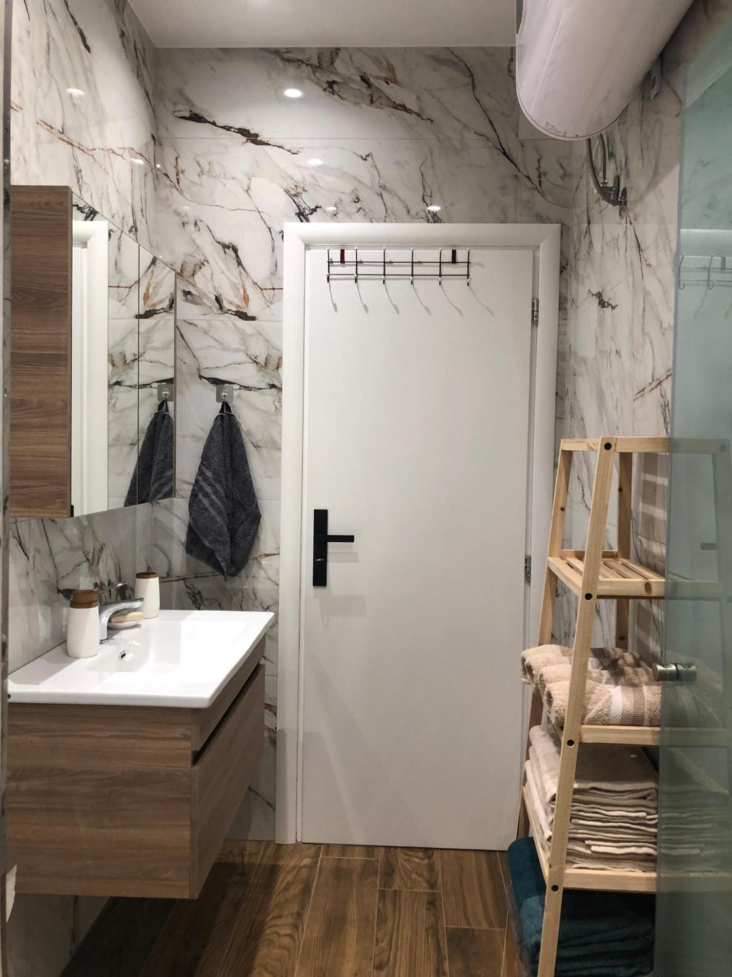 Alajs Apartament Vlorë Екстериор снимка