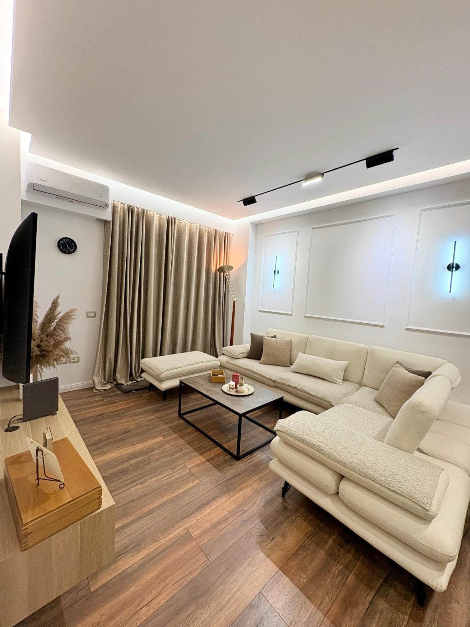 Alajs Apartament Vlorë Екстериор снимка