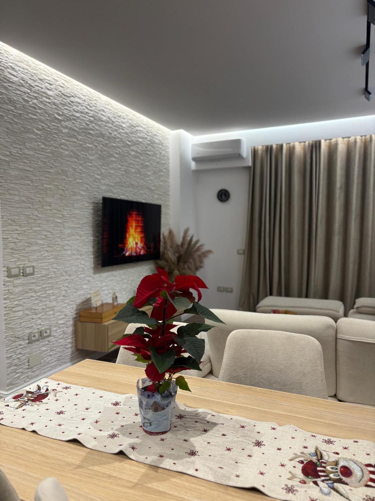 Alajs Apartament Vlorë Екстериор снимка