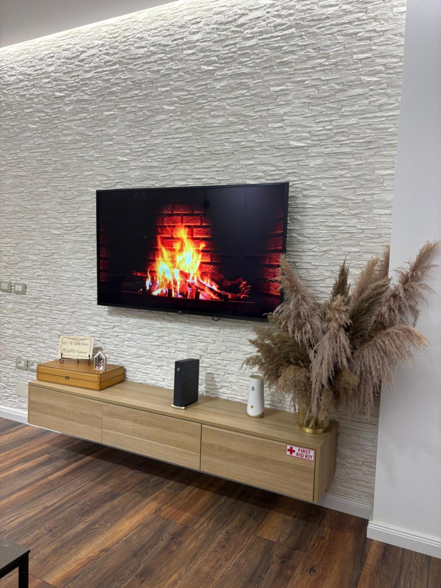 Alajs Apartament Vlorë Екстериор снимка